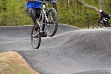 Nový pumptrack v Ivančicích je dokončen